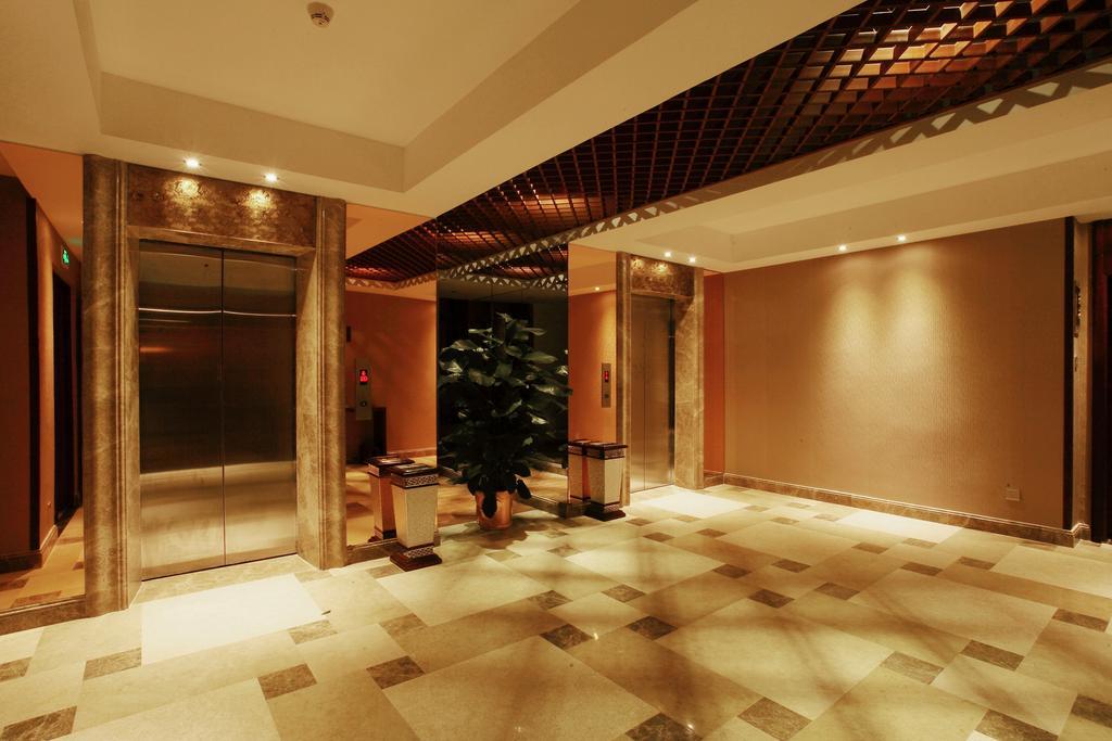 Oriental Shine Hotel Shenzhen Bagian luar foto